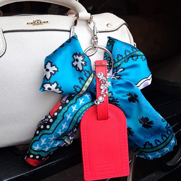 Louis Vuitton Pink Luggage Tag - Picture 3 of 3